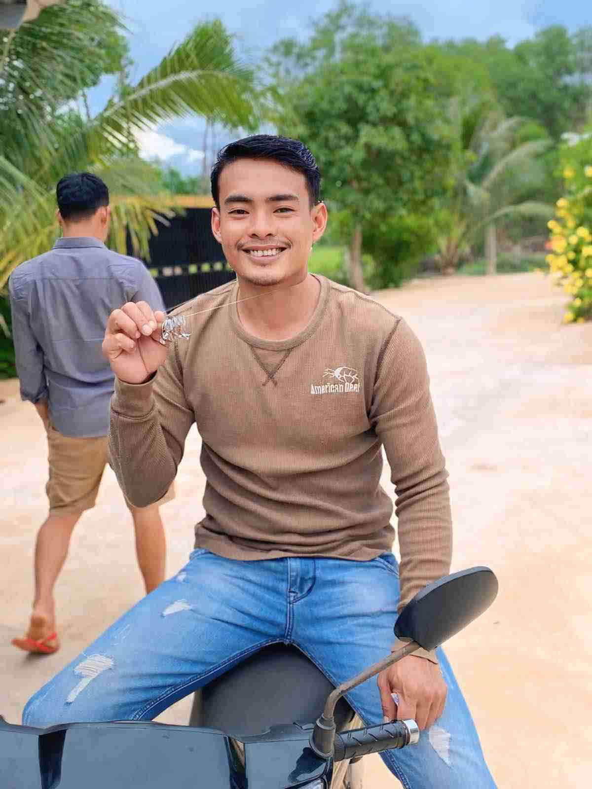 Neak Pheng Profile Picture