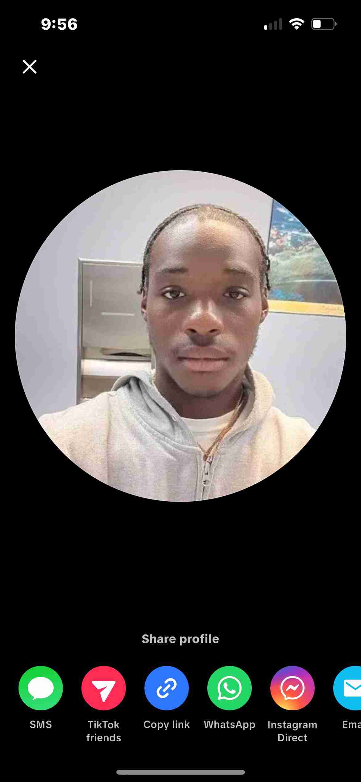 Dominique Warren Profile Picture