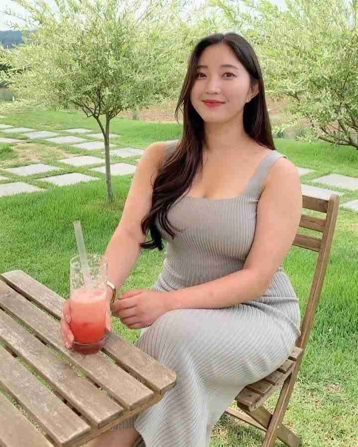 Helen Ryon Profile Picture