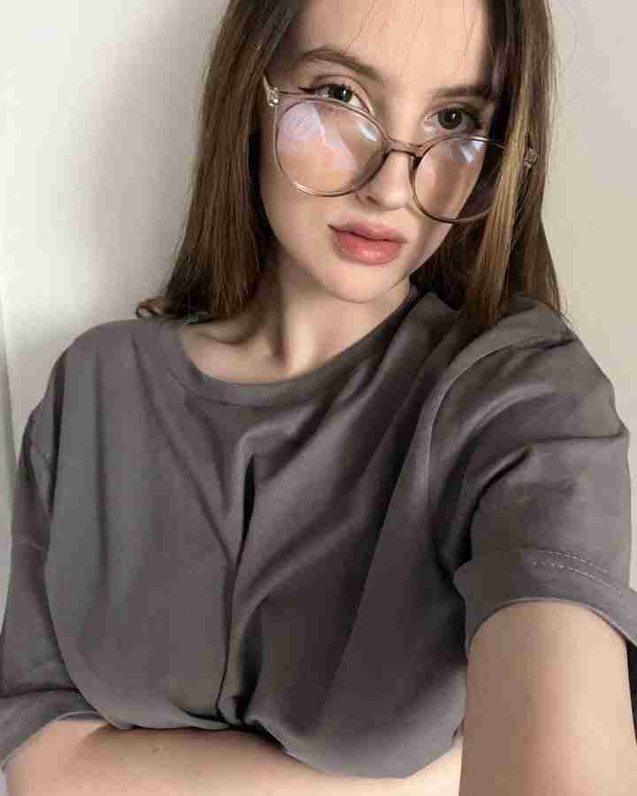 Anny Walker Profile Picture