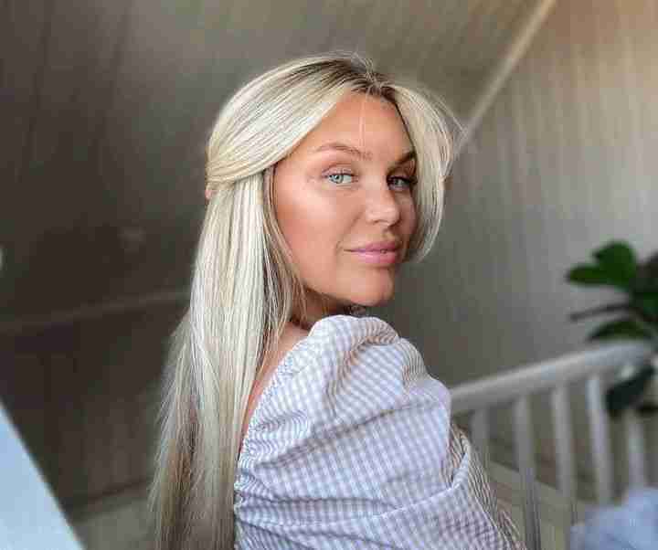Caroline James Profile Picture